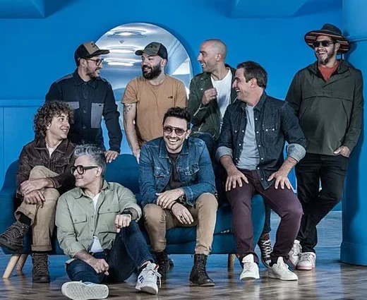"Algo me dice" es lo nuevo de No Te Va Gustar y Enjambre